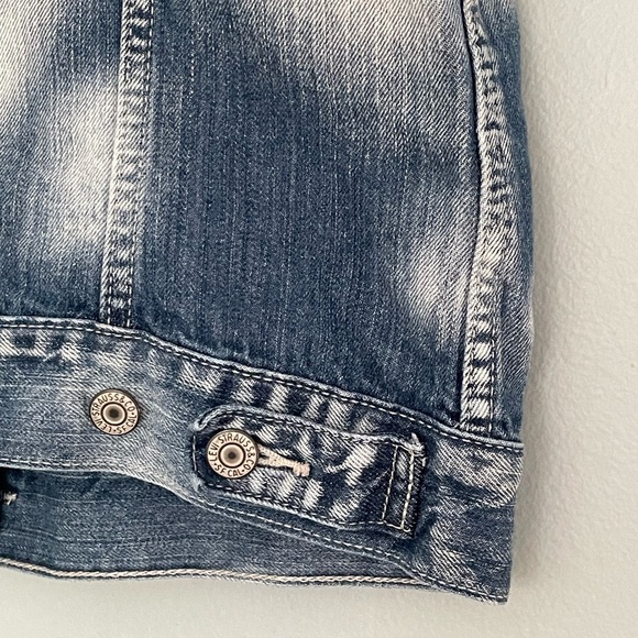 Levi’s Young Crop Trucker Denim Vest Sz M - Picture 5 of 11